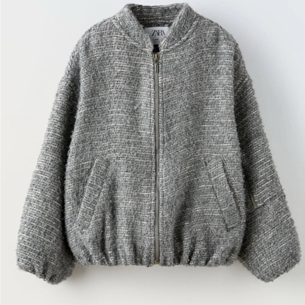 ZARA - oversized knit bomber jacket featuring a zippered front and a bubble hem